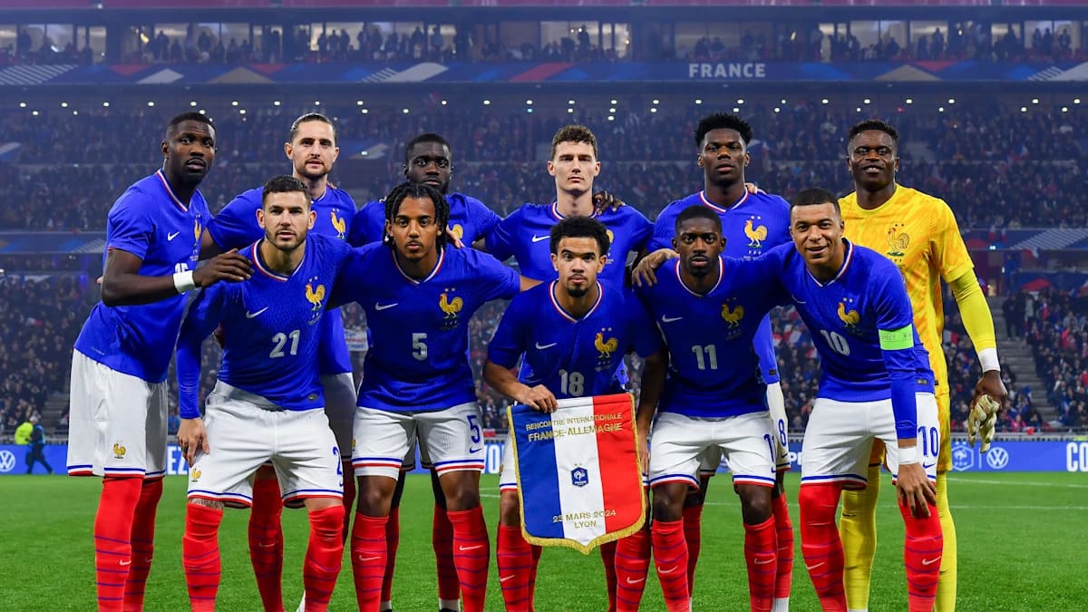 team photo for France